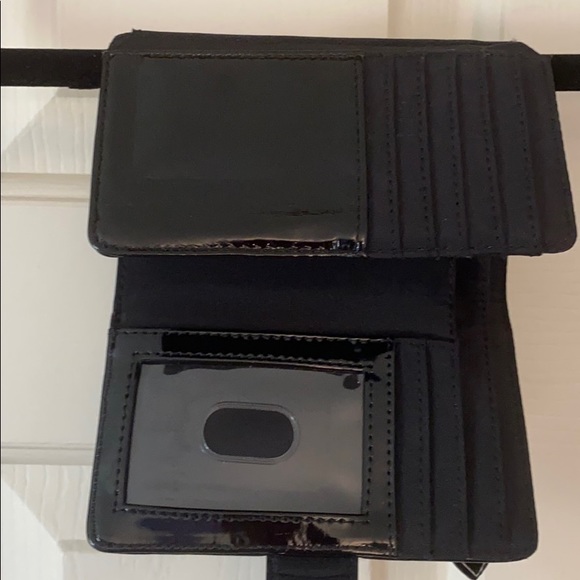 Women’s Holographic Wallet - Picture 4 of 5